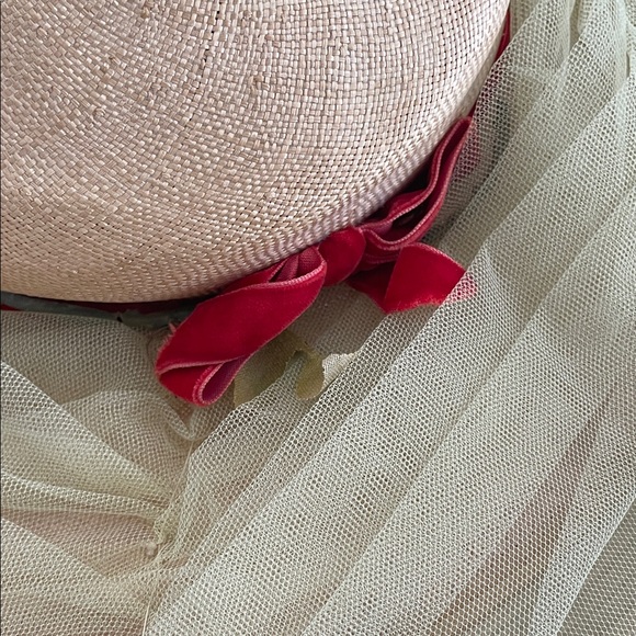 VINTAGE 1910’s straw hat with rose and yellow tulle red velvet Accents - Picture 4 of 13